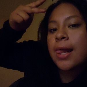 Meet your Posher, Cassandra